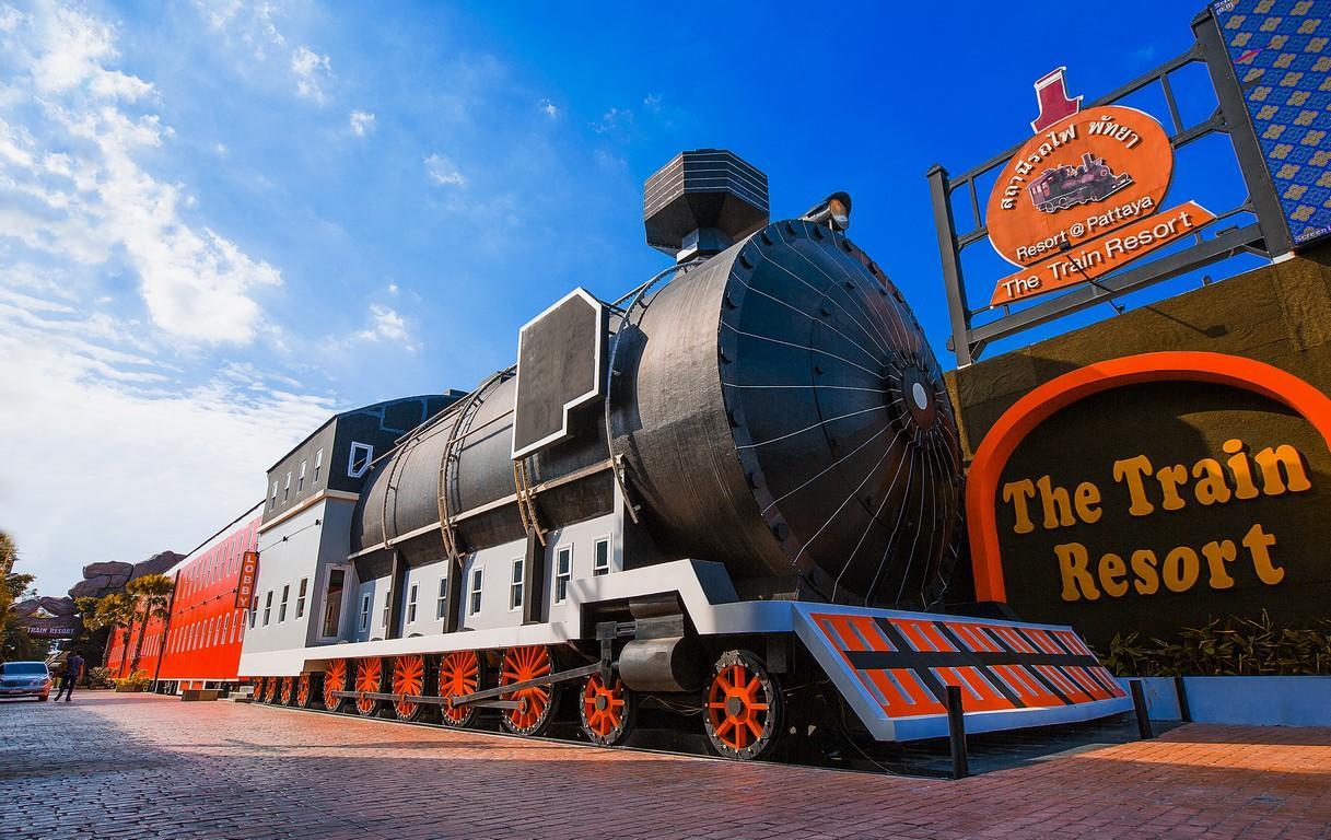 The Train Resort Jomtien Beach Buitenkant foto